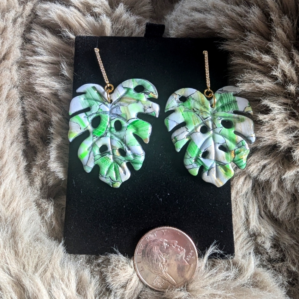 🌿 Ana J Handmade Polymer Clay Monstera Earrings